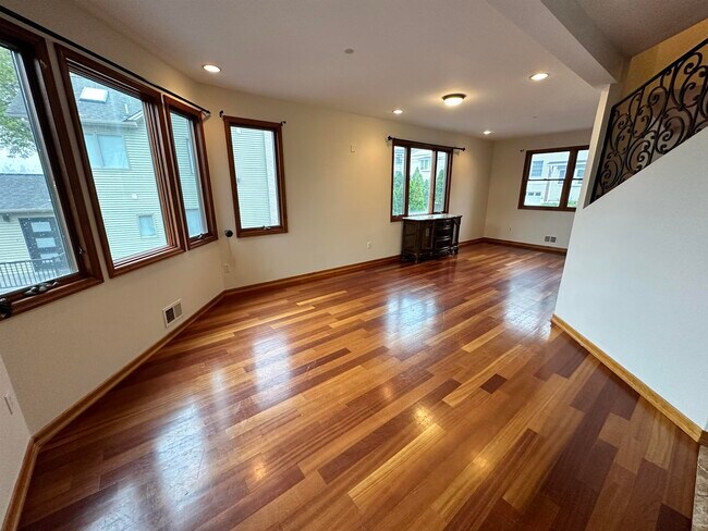 Foto del edificio - 416 Oncrest Terrace