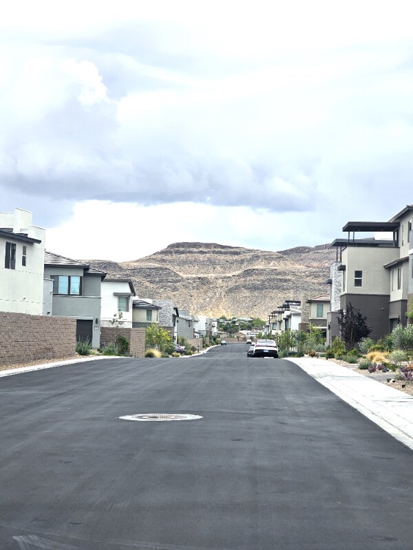 Building Photo - 6333 Redstone Hls Dr