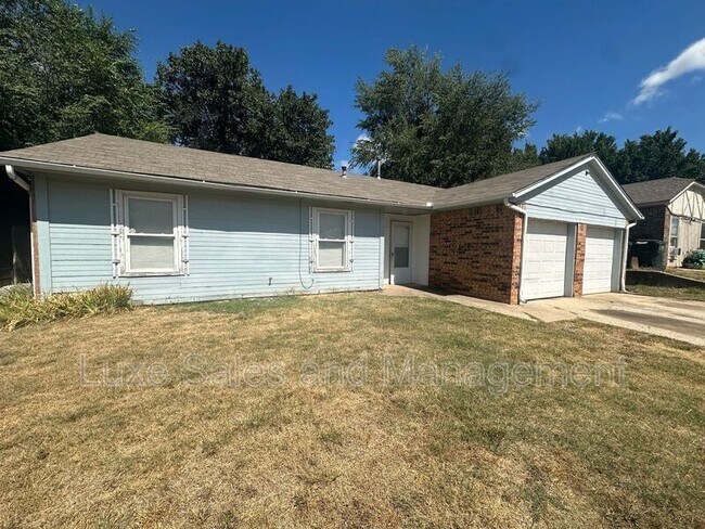 Building Photo - 10105 Caton Pl