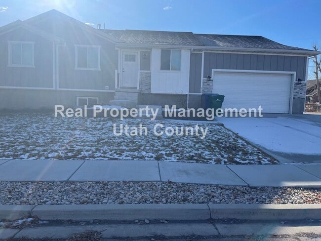 Building Photo - 310 E 300 S