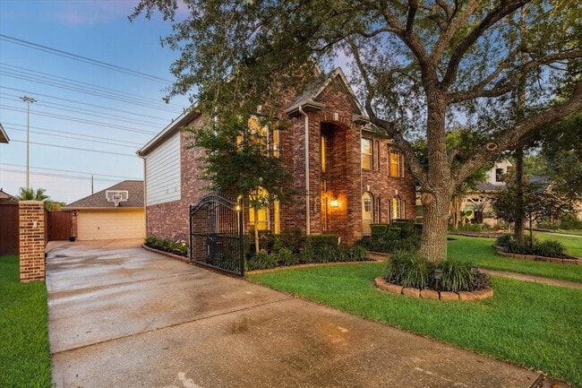 Building Photo - 2350 Seamist Cir