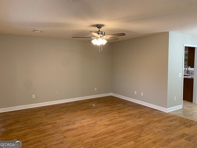 Building Photo - 132 Wolfbay Cir
