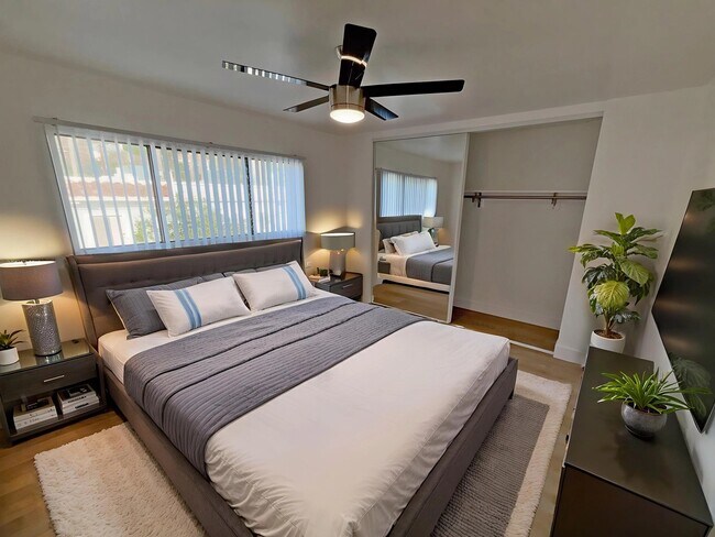 Foto del edificio - 1852 N Wilton Pl