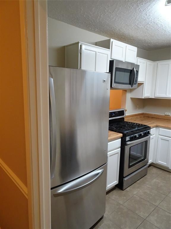 Foto del edificio - 2426 Autumn Springs Ln