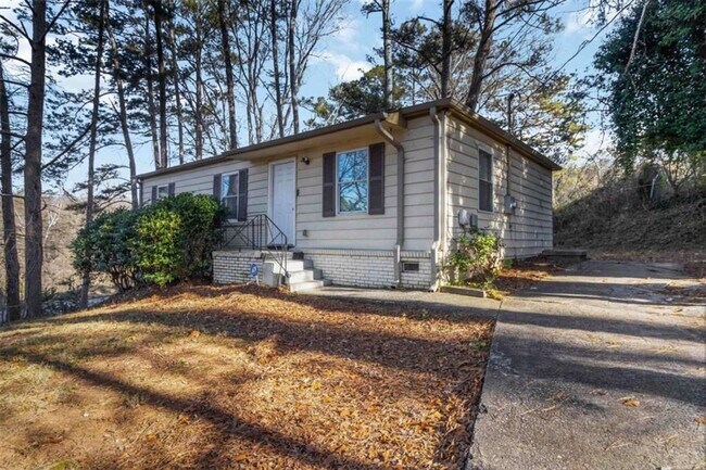 Foto del edificio - 2361 Swallow Cir SE