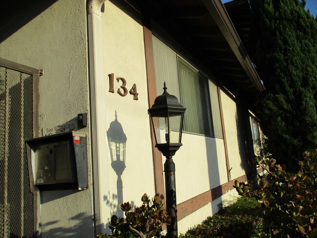 Foto del edificio - 134 N Belmont St