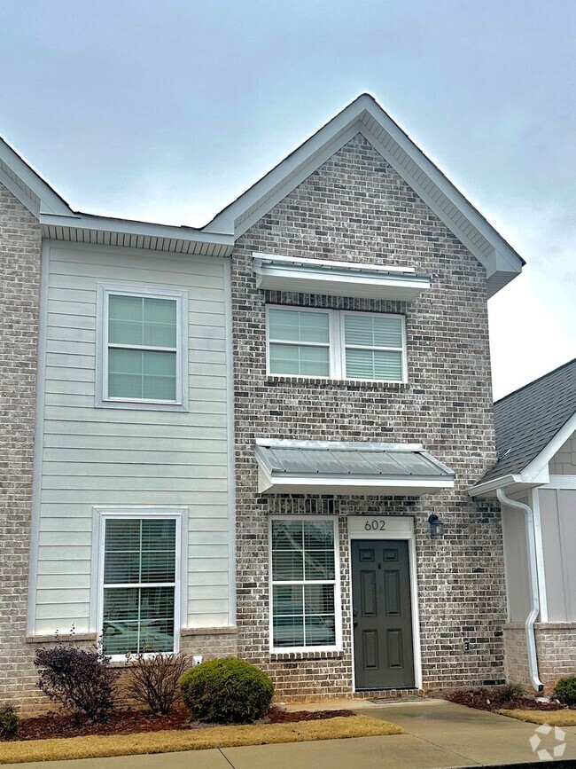 Building Photo - Eagle Ridge Townhome