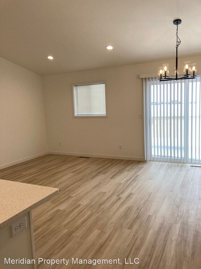 Foto del edificio - 4 br, 3 bath House - 815 5th St SE