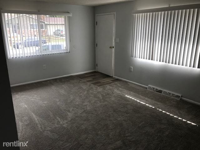 Building Photo - 3 br, 2 bath Apartment - 755 Gardenia St