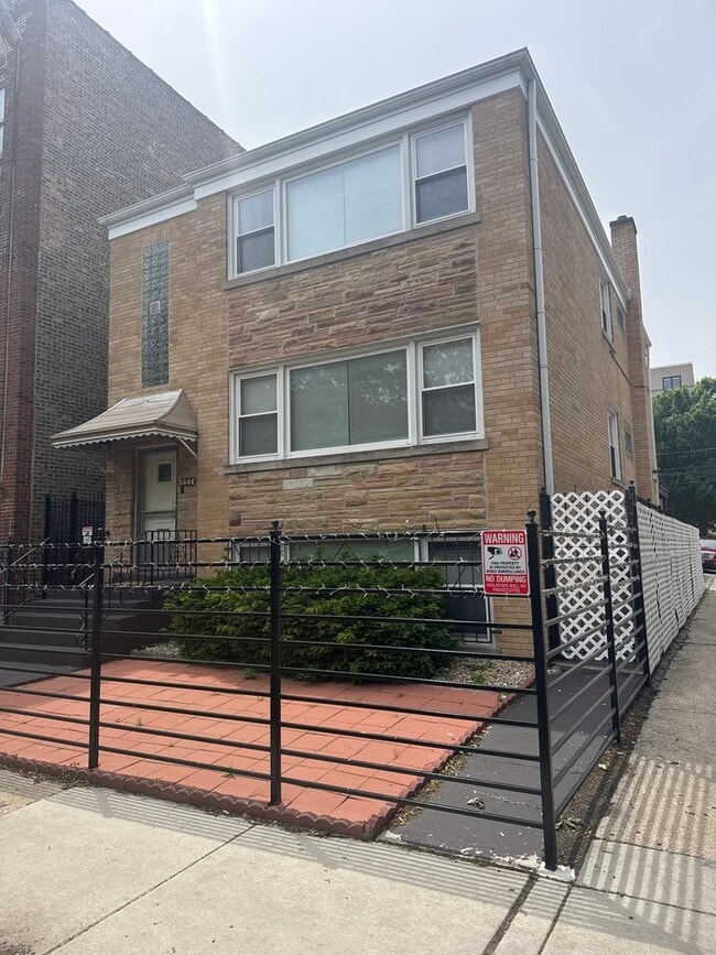 Building Photo - 5544 N Campbell Ave