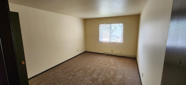 Building Photo - 5101 N Lovers Lane Rd