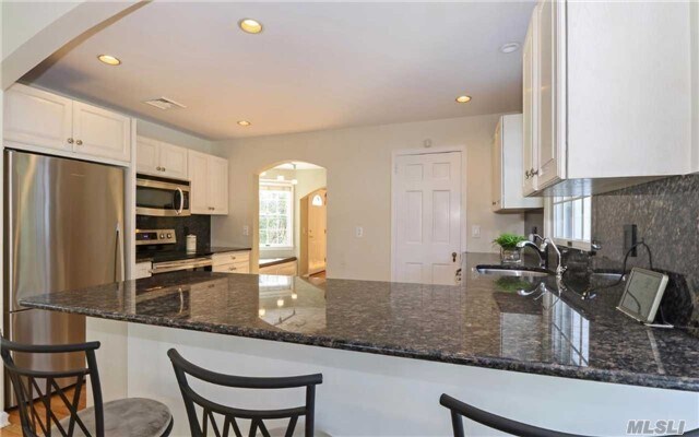 Foto del edificio - 166 Quaker Path