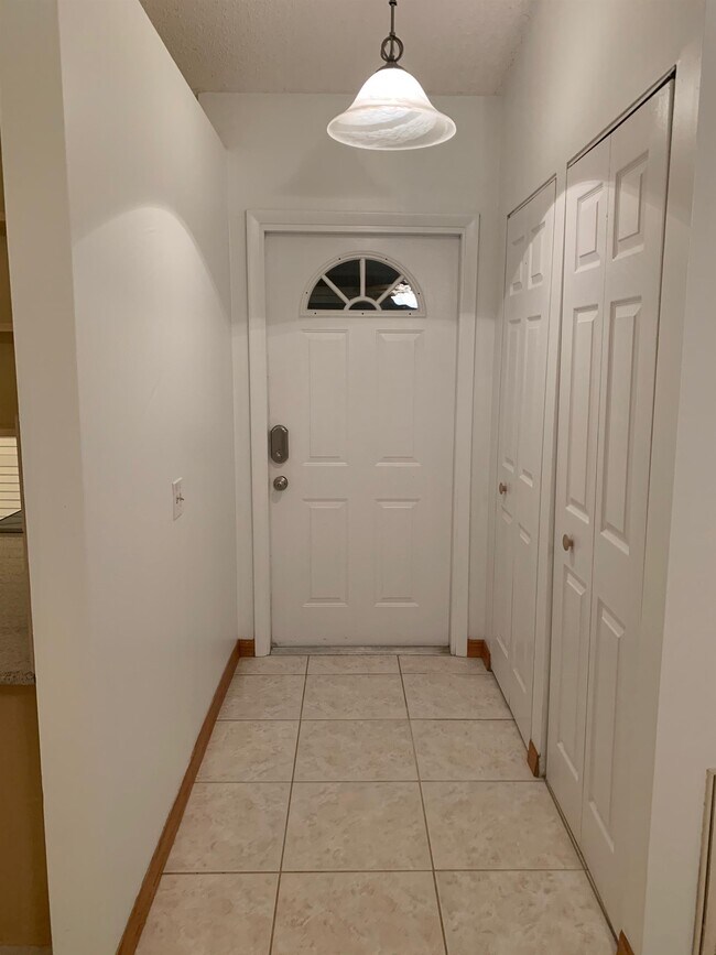 Foto del edificio - 4063 SE Jacaranda St