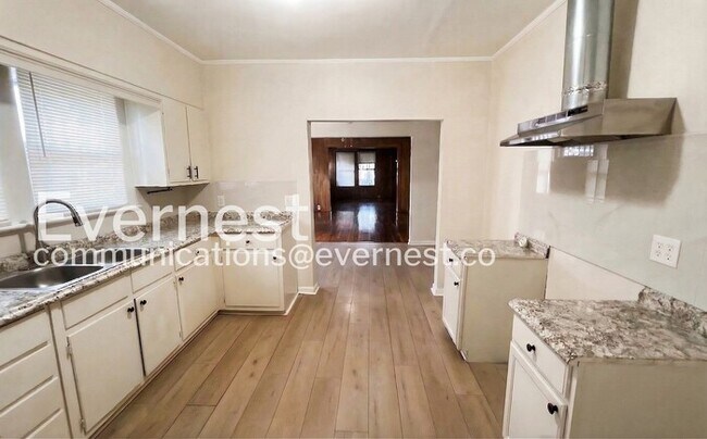 Foto del edificio - 504 Francis Pl SW