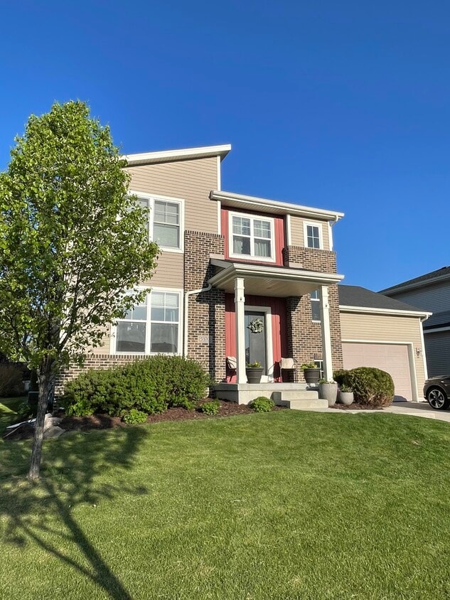 Primary Photo - 5370 Little Bluestem Dr