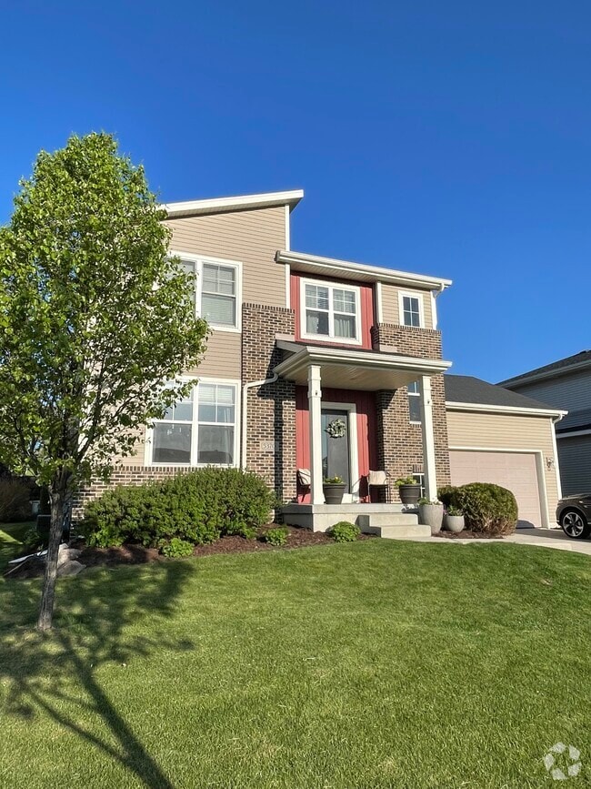 Building Photo - 5370 Little Bluestem Dr