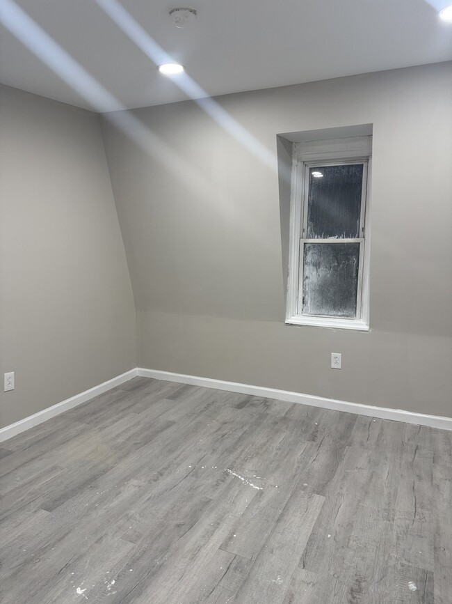 Photo - 733 Mcilvain St House