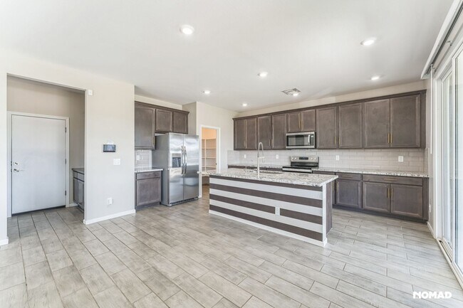 Foto del edificio - Spacious 5BR House in Casa Grande