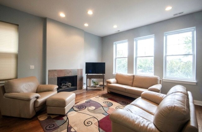 Building Photo - 2154 N Natchez Ave