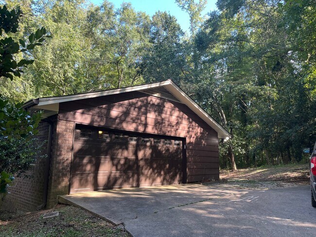 Foto del edificio - 320 Beaverdam Rd