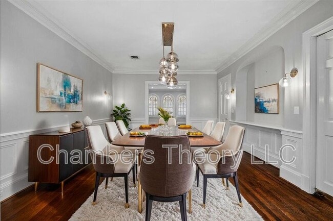 Foto del edificio - 2355 Ashmead Pl NW