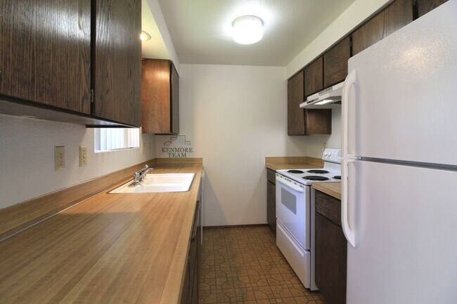 Building Photo - 1604 Swift Blvd