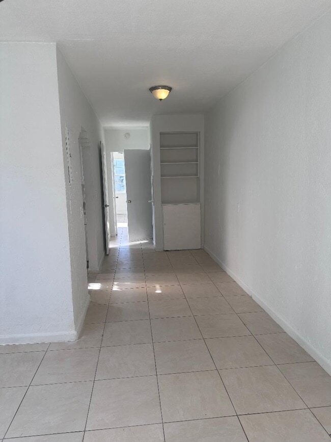 Foto del edificio - 1724 Rodman St