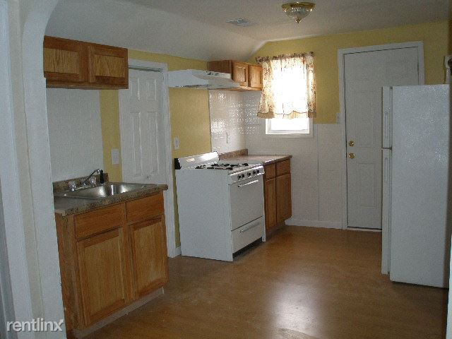 Building Photo - 19927 Cameron St