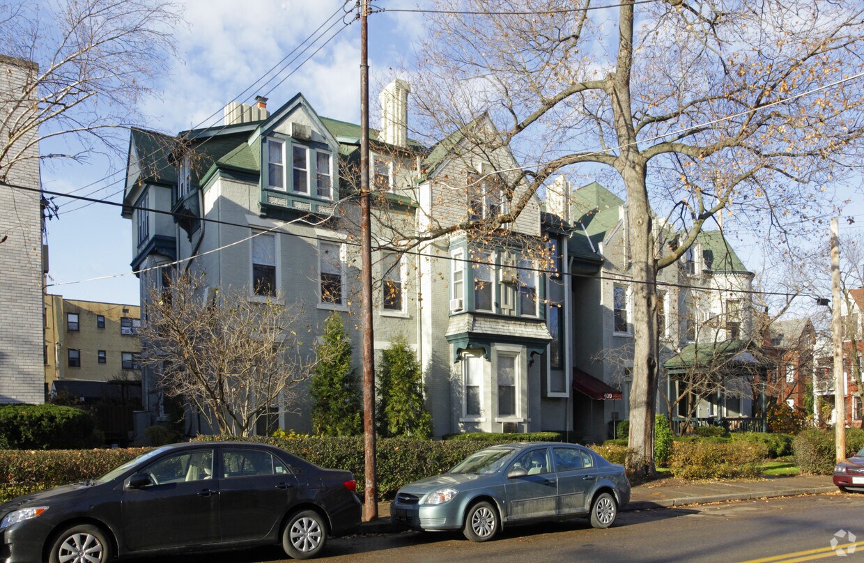 Foto del edificio - 400 S Highland Ave