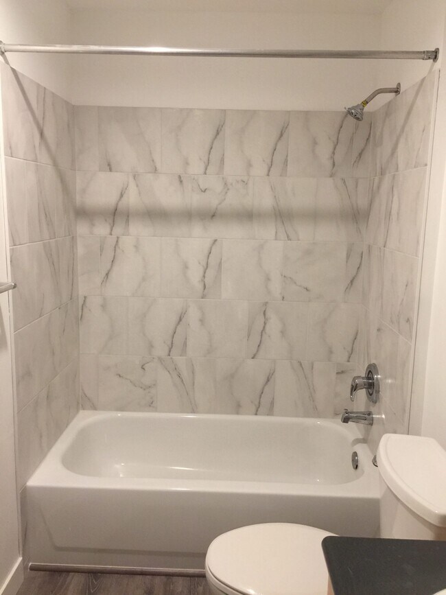 Foto del edificio - 118 107th Ave NE