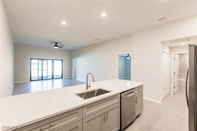 Foto del edificio - 1315 SE 41st St