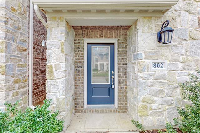 Building Photo - 802 Tennessee Dr
