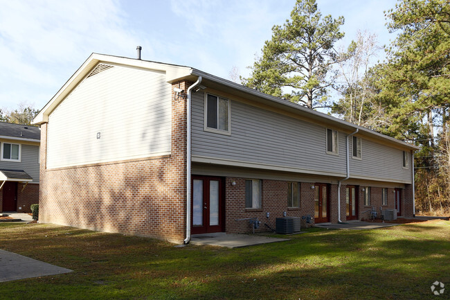 Building Photo - Cedarwood Apartments