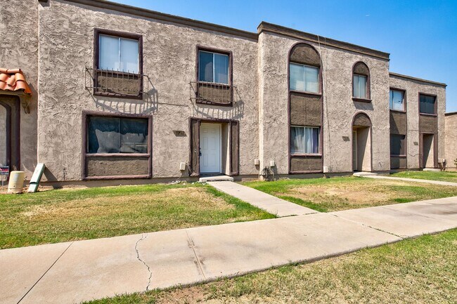 Building Photo - Great 3 bedroom, 2.5 bathroom Located in G...