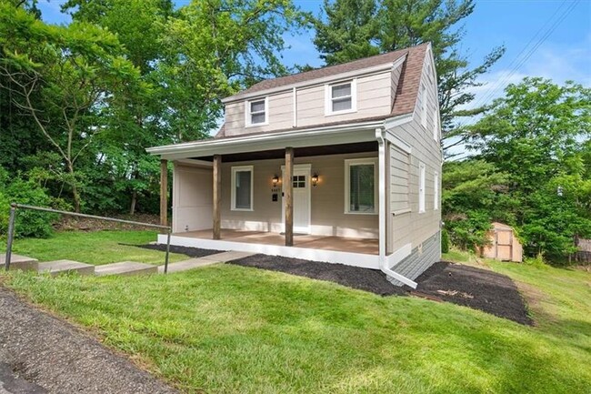 Building Photo - 4447 Sovereign St