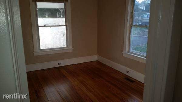 Building Photo - 3 br, 1 bath House - 1411 E Chilhowie Ave
