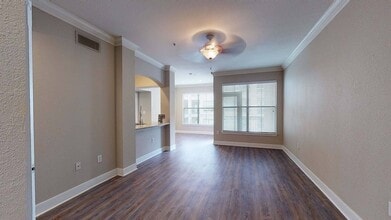 Interior Photo - THIRTY377