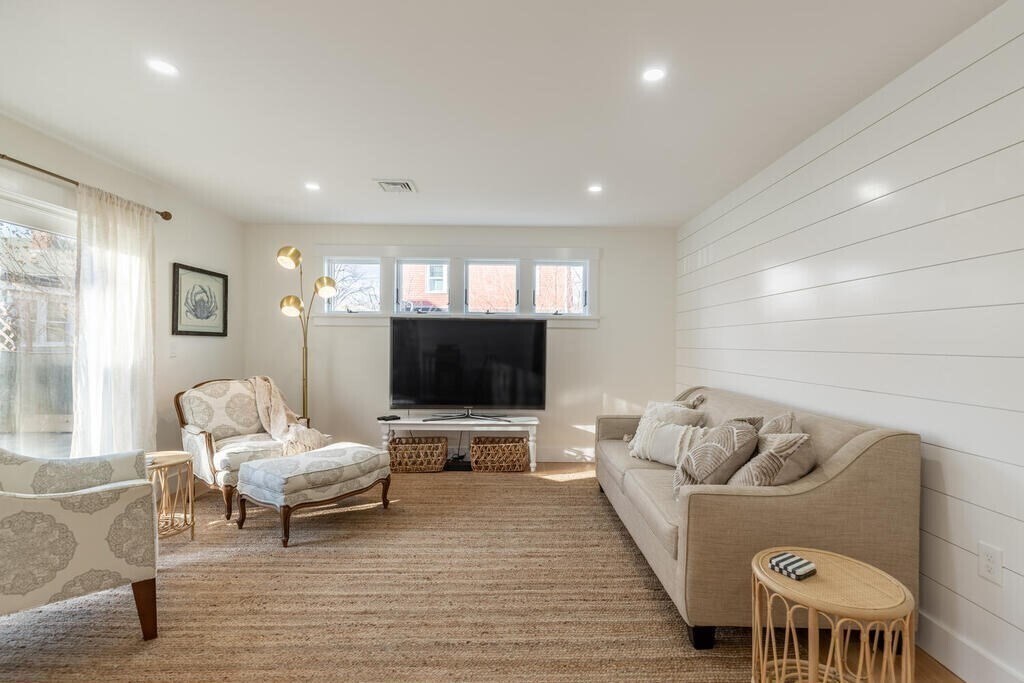 6 King St, Rockport, MA 01966 House Rental in Rockport, MA