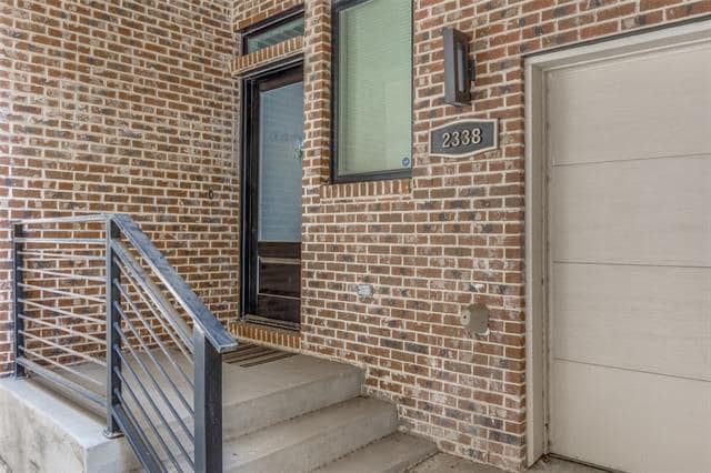 Building Photo - 2338 Centurion Ct