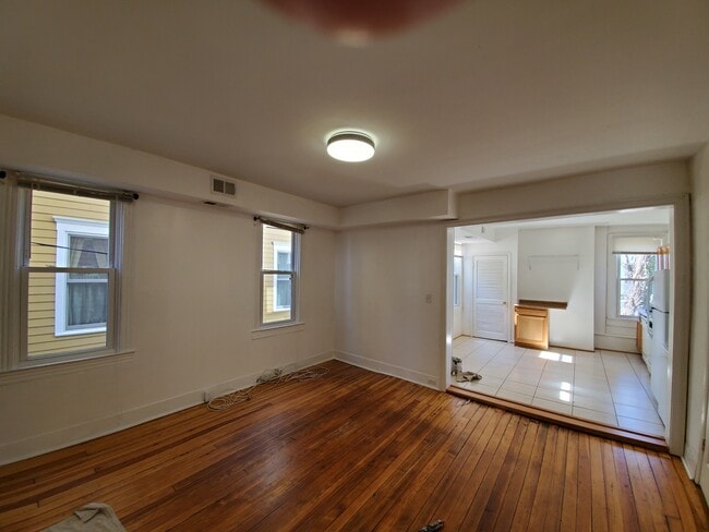 Building Photo - 43 Madison Pl