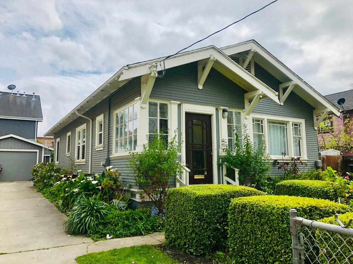Foto principal - 1010 Allston Way