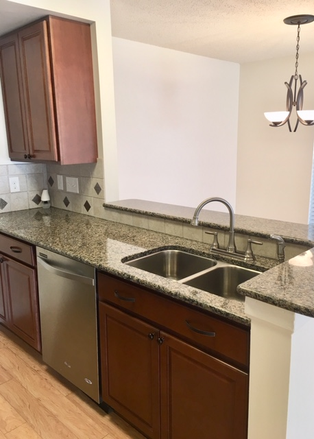 Building Photo - 11 Hamiltons Bay Ct