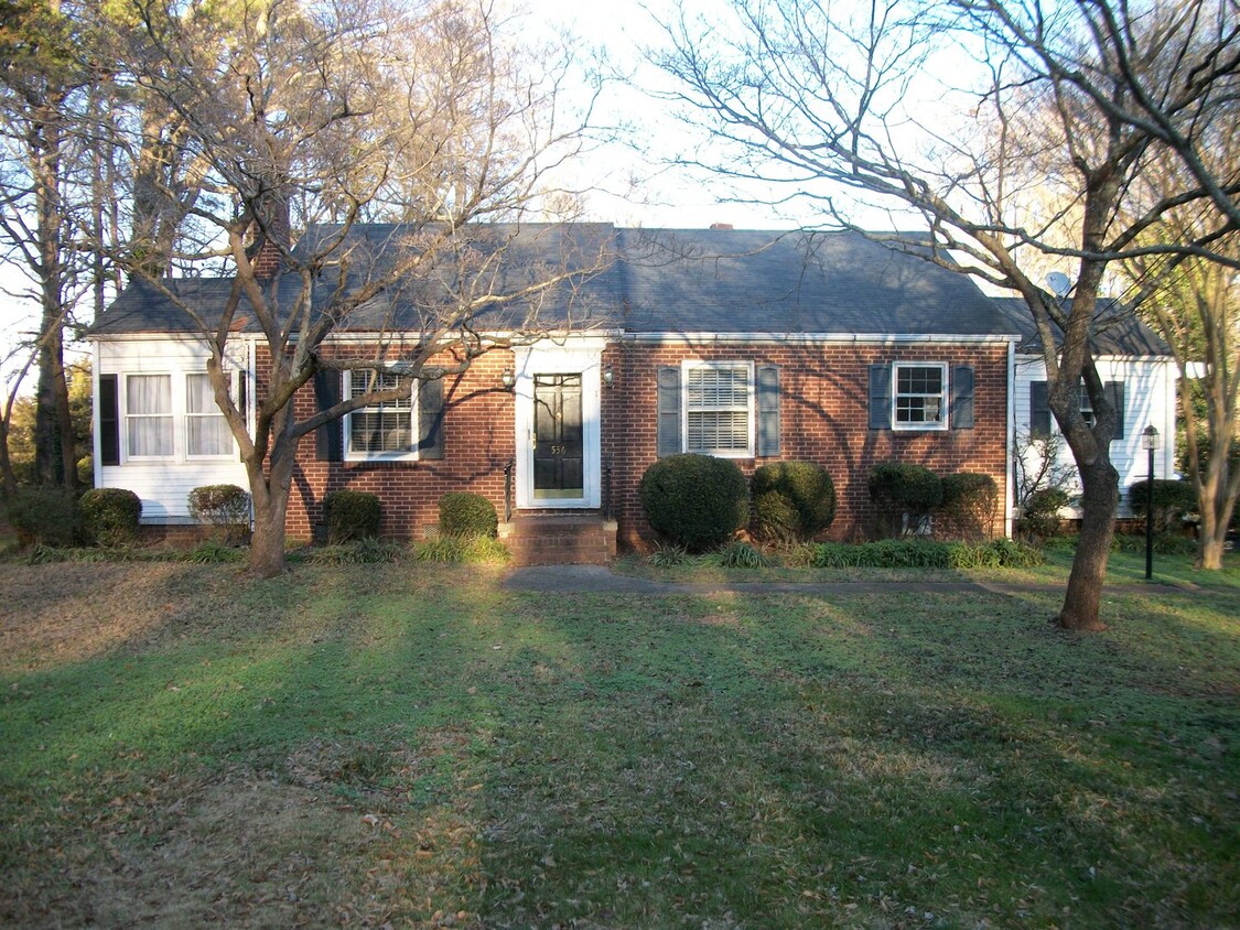 Primary Photo - 3 Bedroom