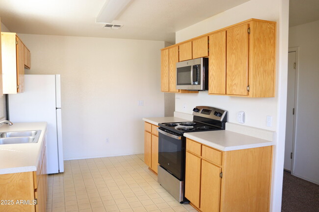 Building Photo - 4758 Calle Albuquerque