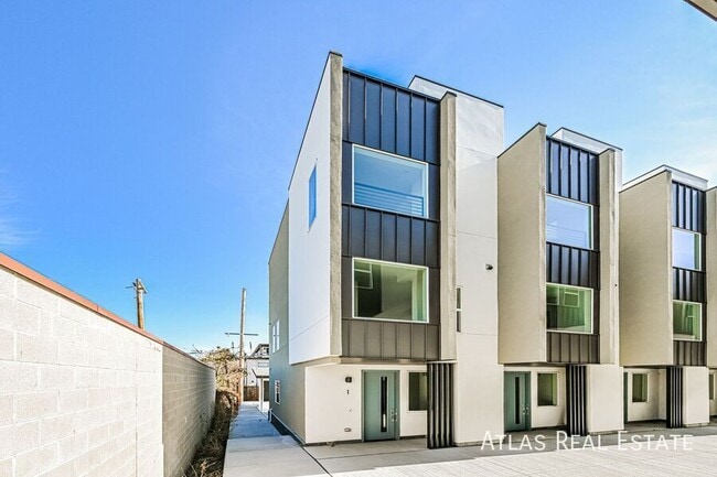 Foto del edificio - 2640 S Delaware St