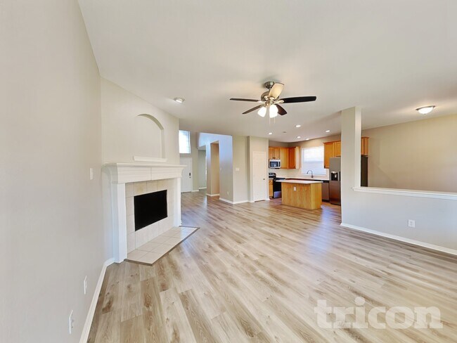 Foto del edificio - 523 Pinnacle Dr
