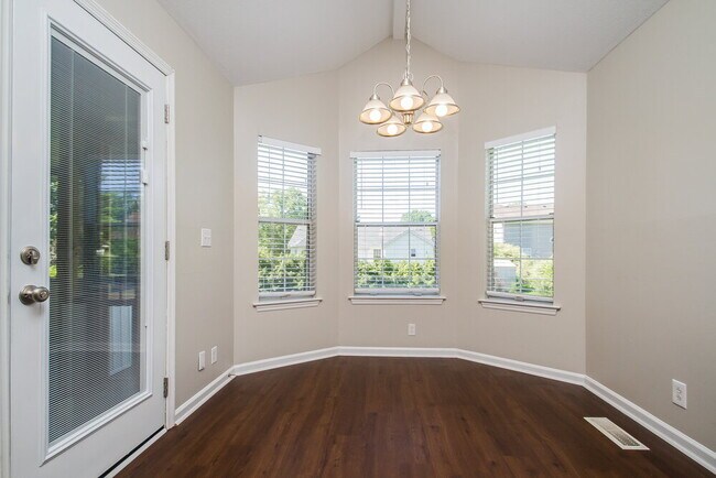 Building Photo - 1502 Amberwood Cir