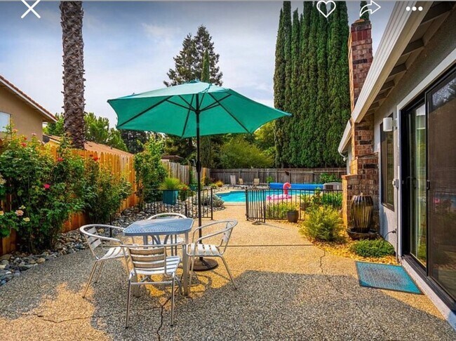 Foto del edificio - 2984 Yarwood Way
