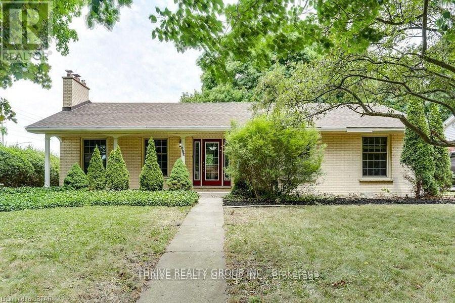 Primary Photo - 1 Sutton Pl