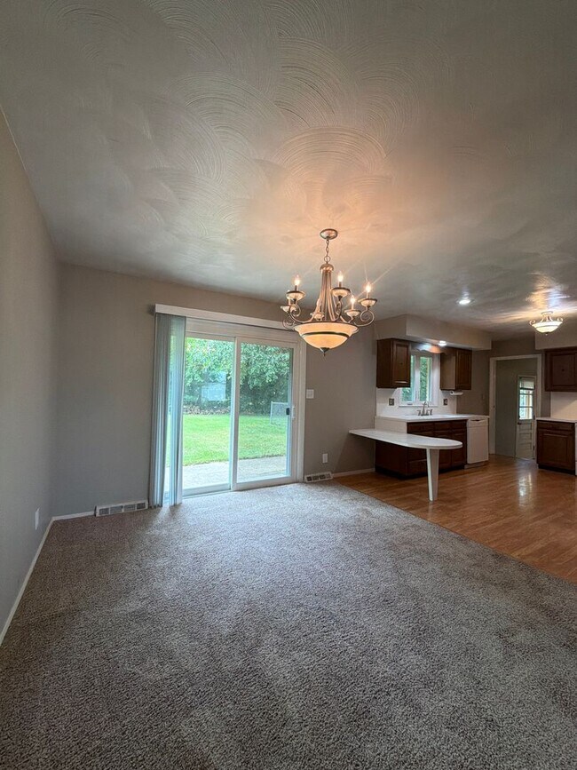 Foto del edificio - 56099 River Shore Ln